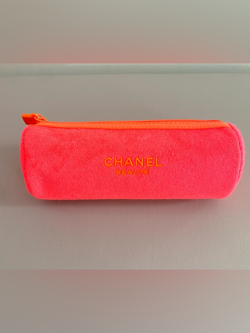 <SOLD> Chanel Beauty Makeup Pouch, gift from Chanel beauty counter, hard to get